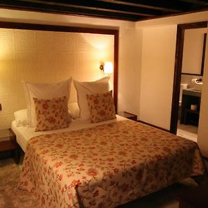 Interior Double Room